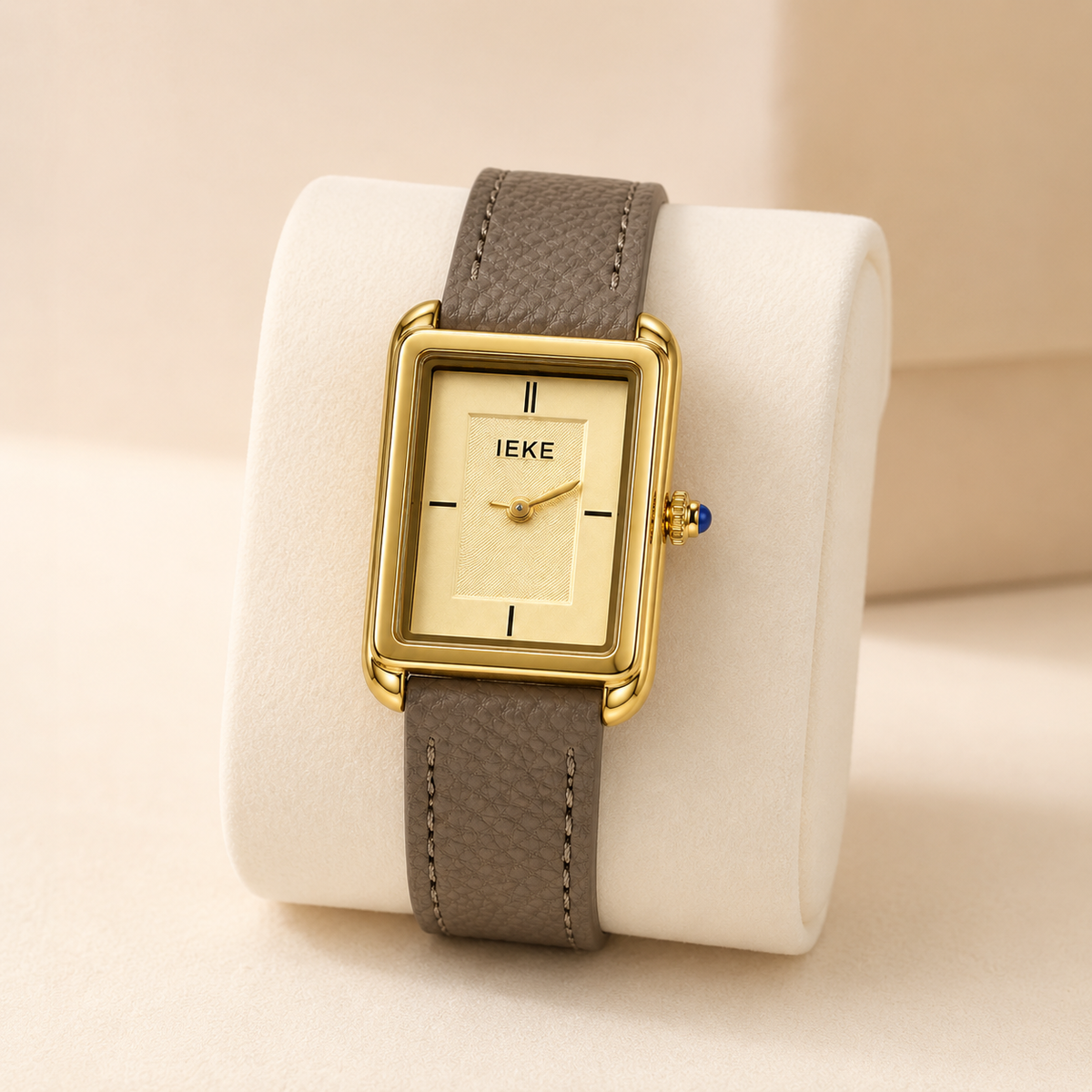 Montre Éclat Rectangulaire Dorée – Bracelet Taupe & Cadran Champagne